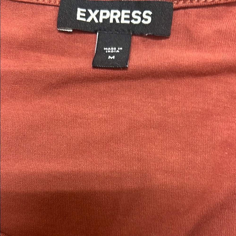 Express Puff Sleeve Top - Picture 3 of 3